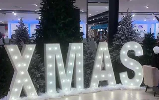 XMAS – Lettres lumineuses InstantLED – 140cm Lettres XMAS lumineuses de 1m40 pour un décor de fin d’année